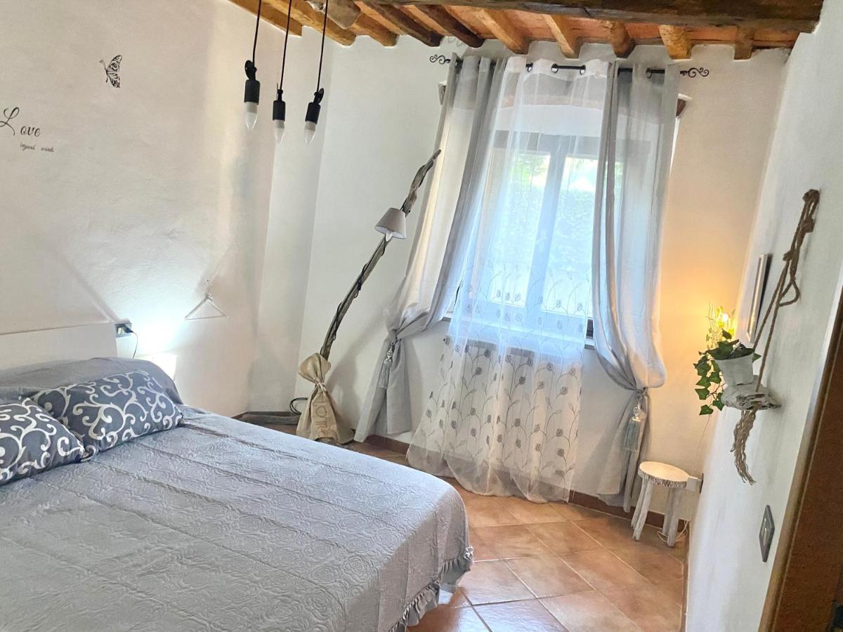 B&B L'Angolino Intero Alloggio Usigliano Exterior photo